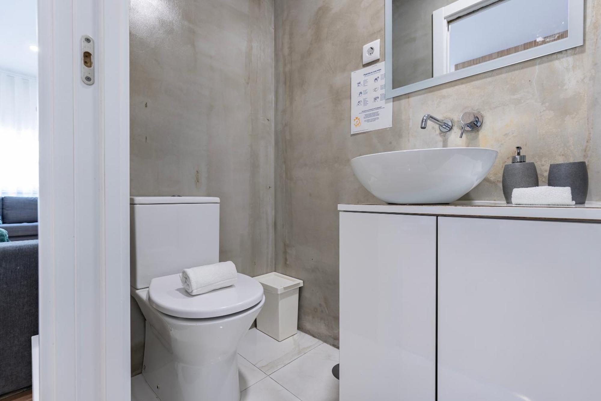 Apartamento Moderno Com Terraco Lisbon Exterior photo